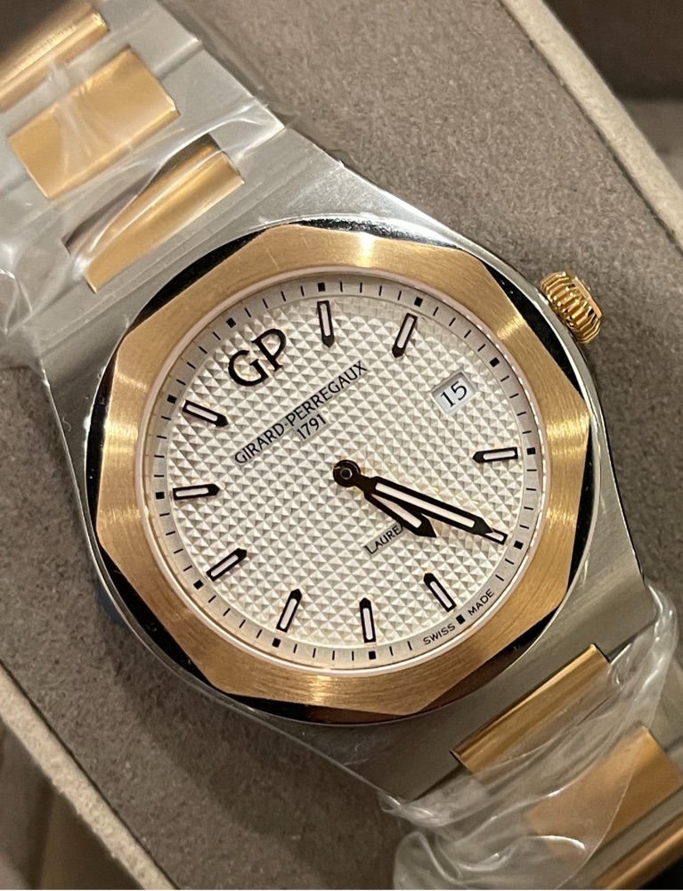 GIRARD PERREGAUX LAUREATO